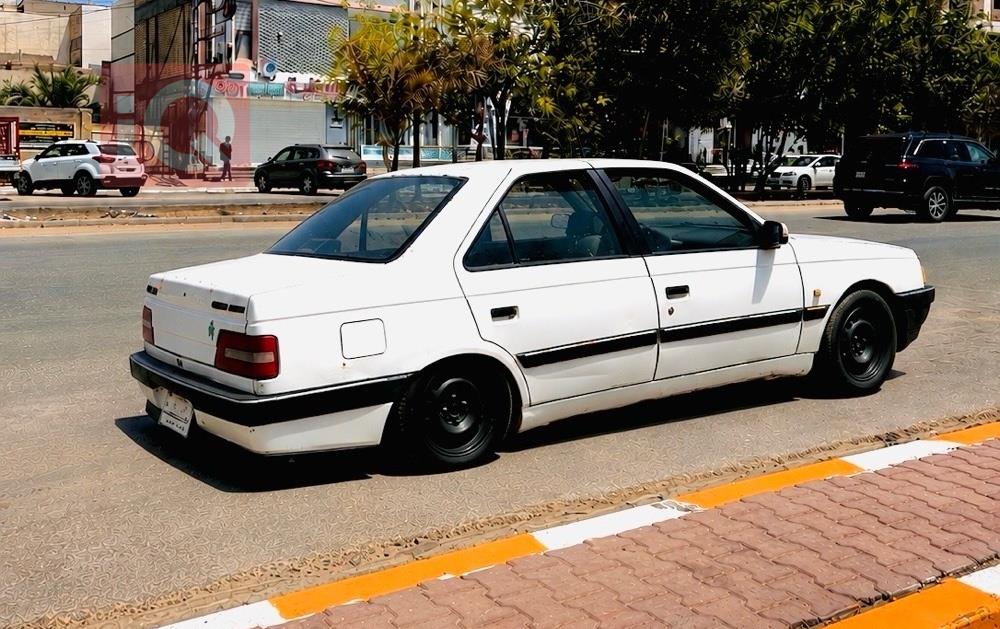 بيجو 405